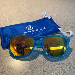 Blenders L Series Aqua Lounge Sunglasses